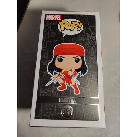 Heroes: Marvel Comics - Elektra Vinyl Figure (FYE Exclusive) - Picture 4 of 6